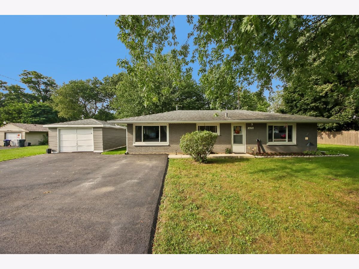  For Sale Beach Park Illinois, 10290 Waldo Avenue