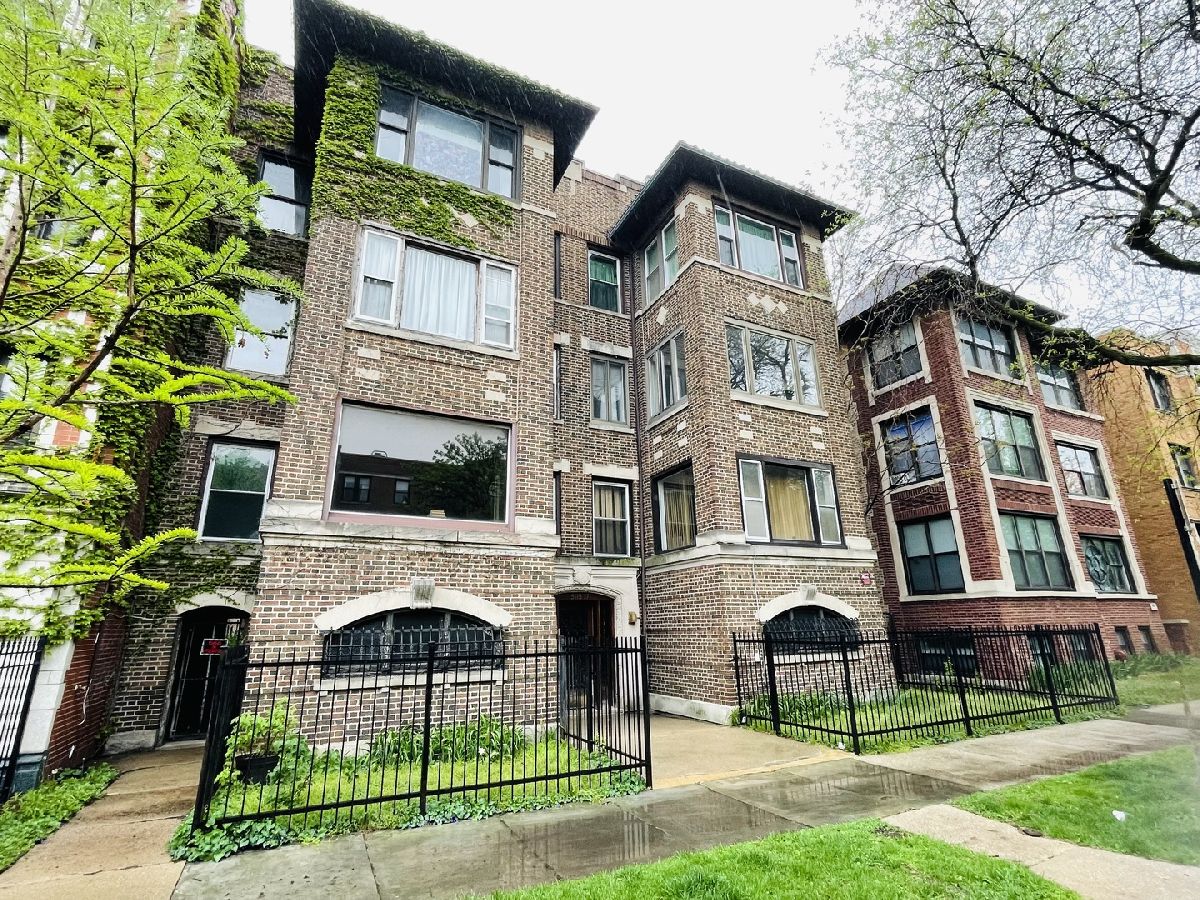  For Sale Chicago Illinois, 5117 University Avenue