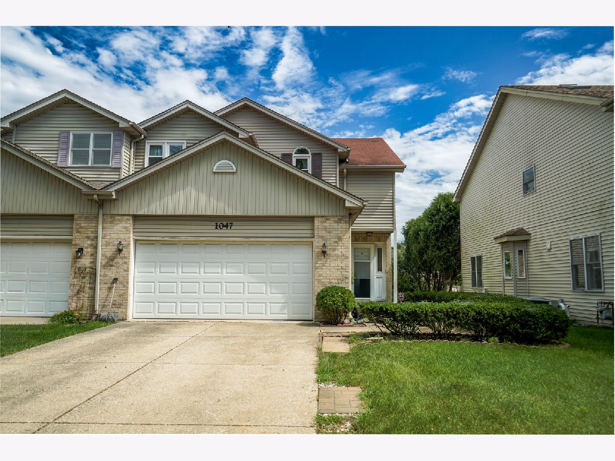  For Rent Westmont Illinois, 1047 Beninford