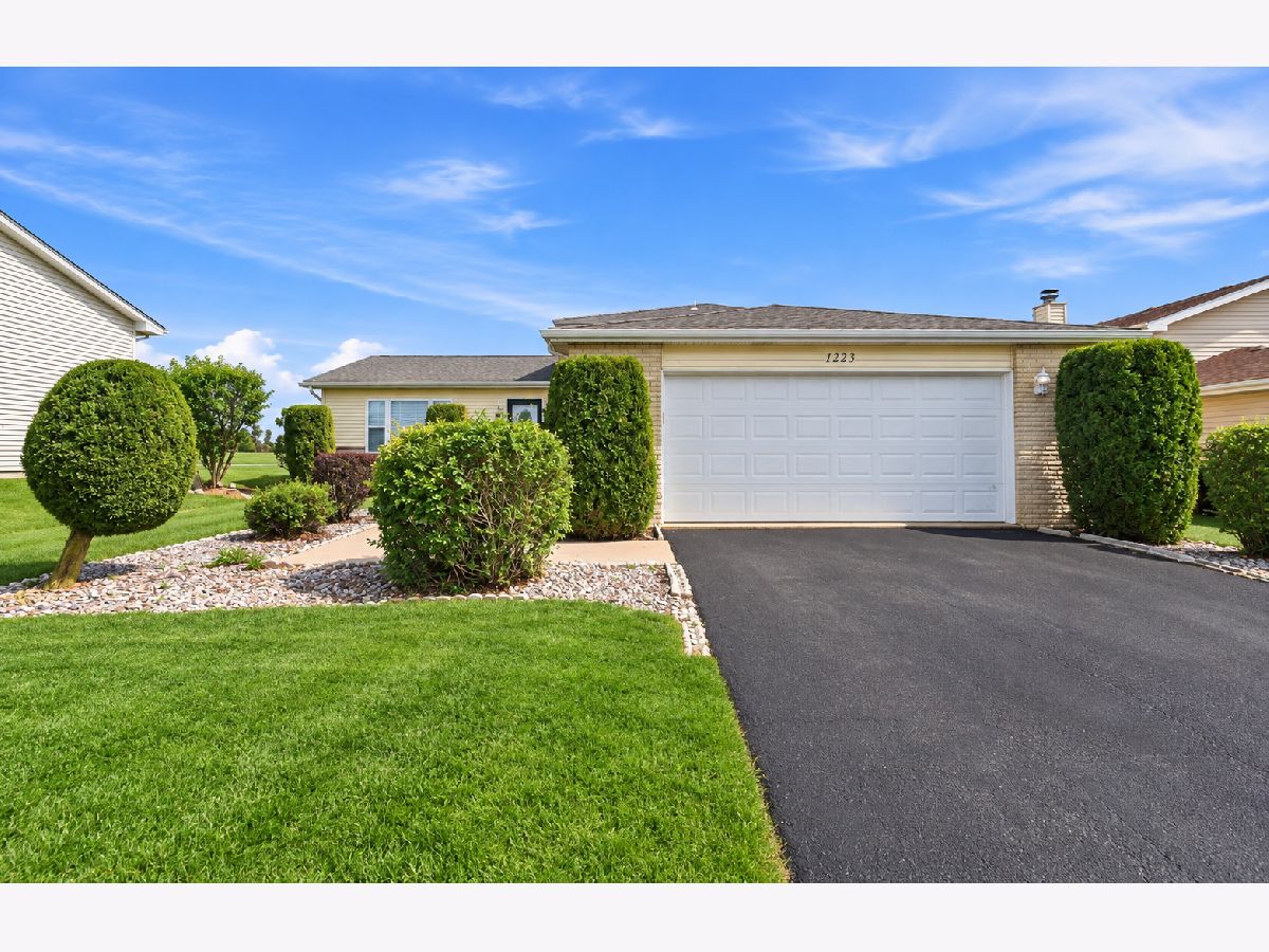  For Sale University Park Illinois, 1223 Harvest Lane