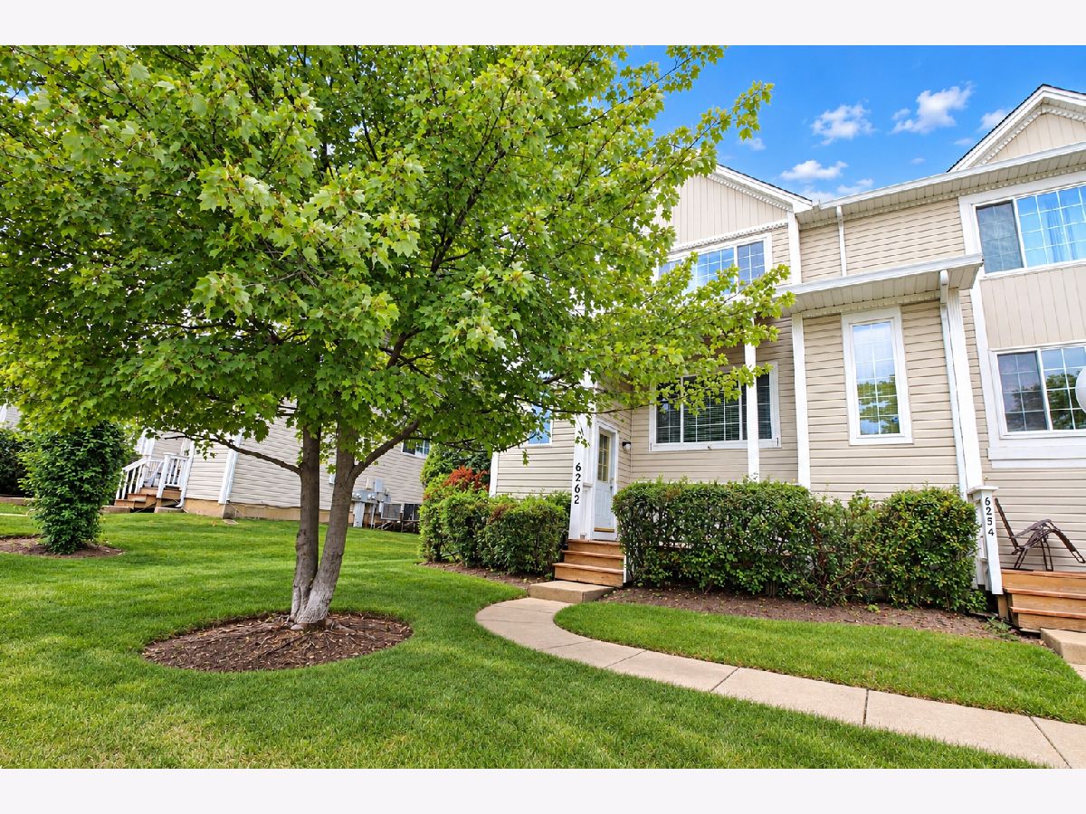  For Sale Hanover Park Illinois, 6262 Nugget Circle