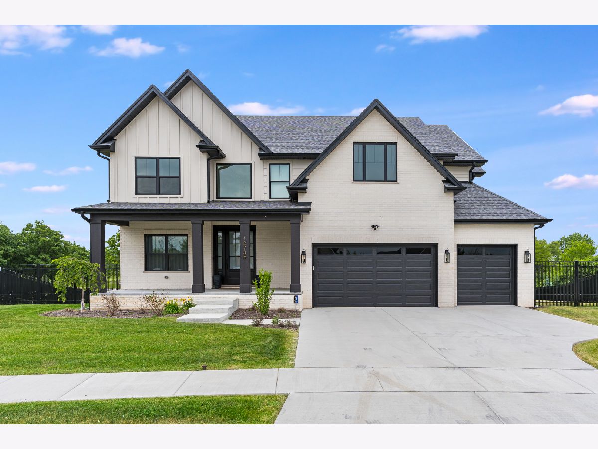  For Sale Lemont Illinois, 12735 Caruso Court