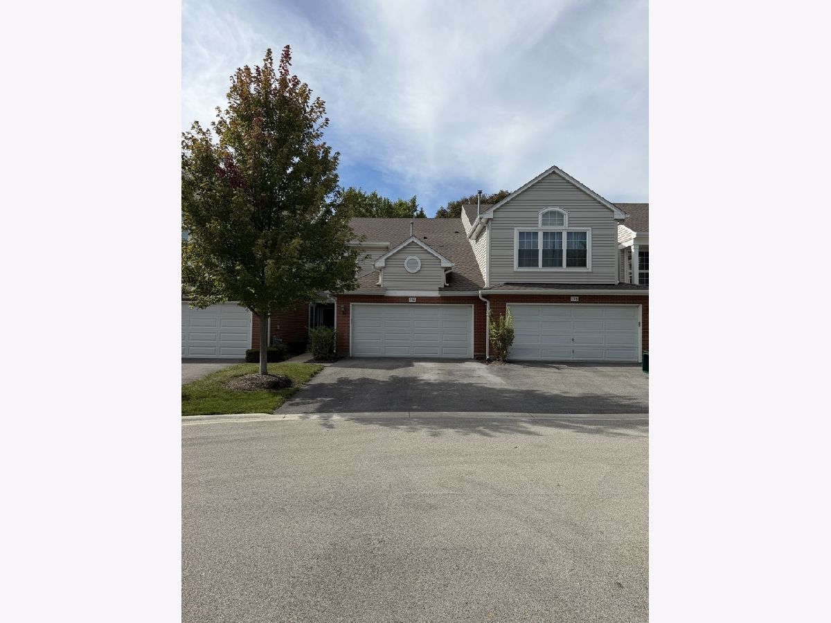 Townhomes & Homes For Sale Roseglen Buffalo Grove Illinois, 756 Old Checker Road