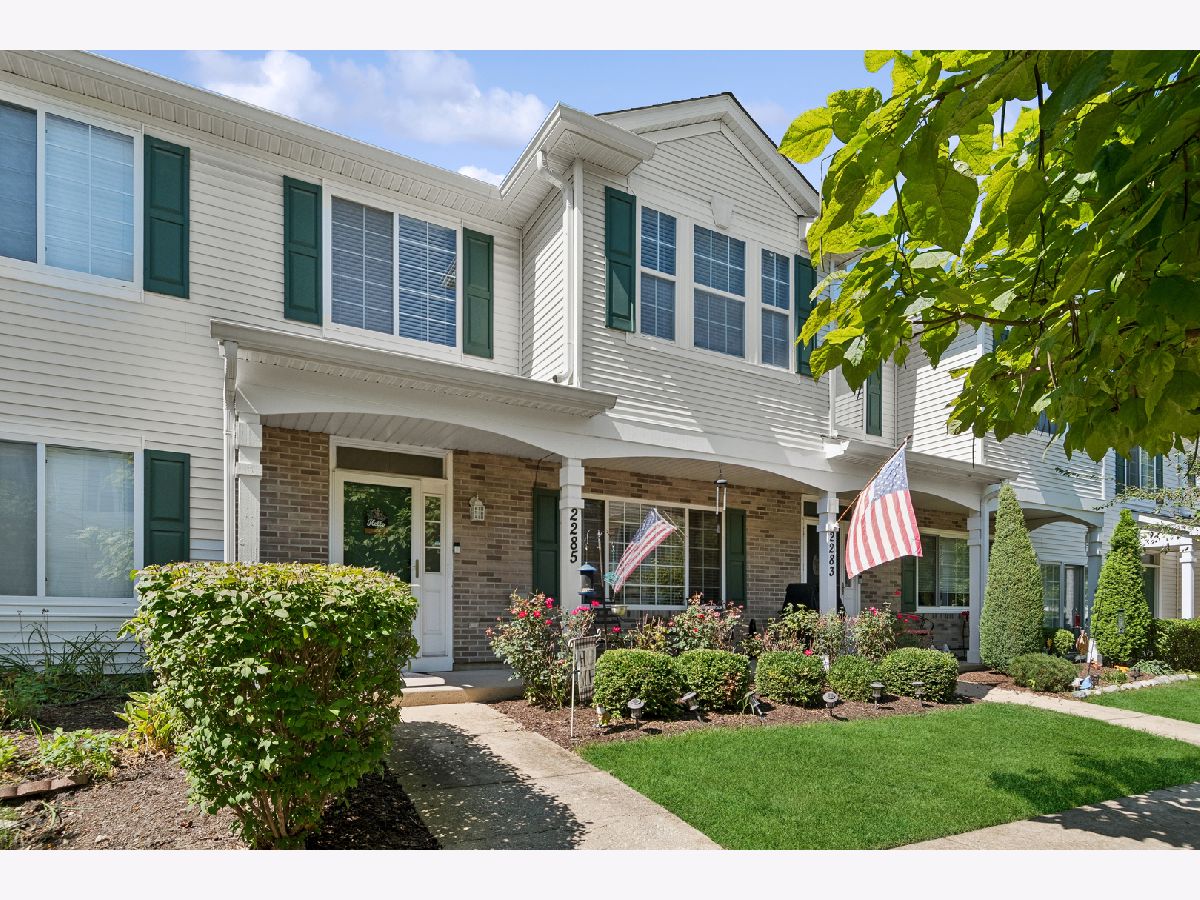 Townhomes & Condos For Sale Reflections Aurora Illinois, 2285 Reflections Drive
