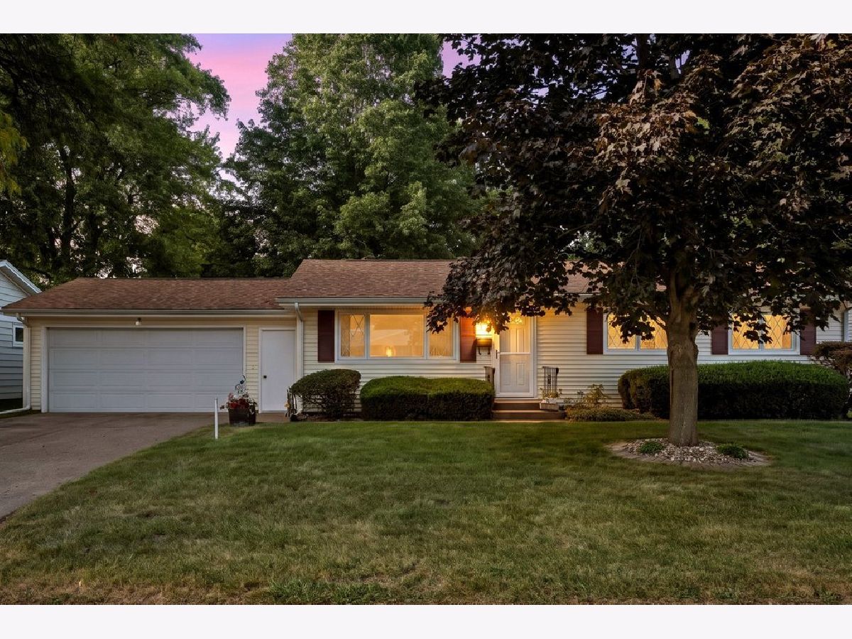  For Sale East Moline Illinois, 543 40th Avenue