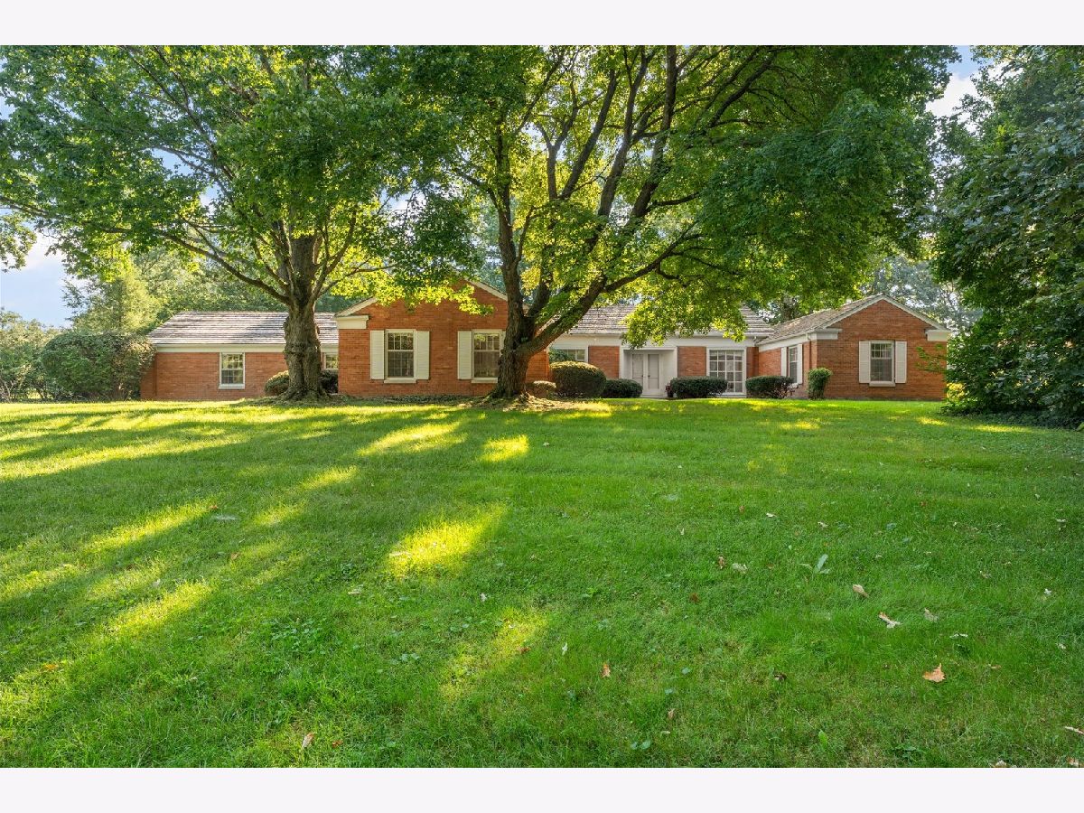 Homes For Sale Mayfair Champaign Illinois, 1110 Country Lane