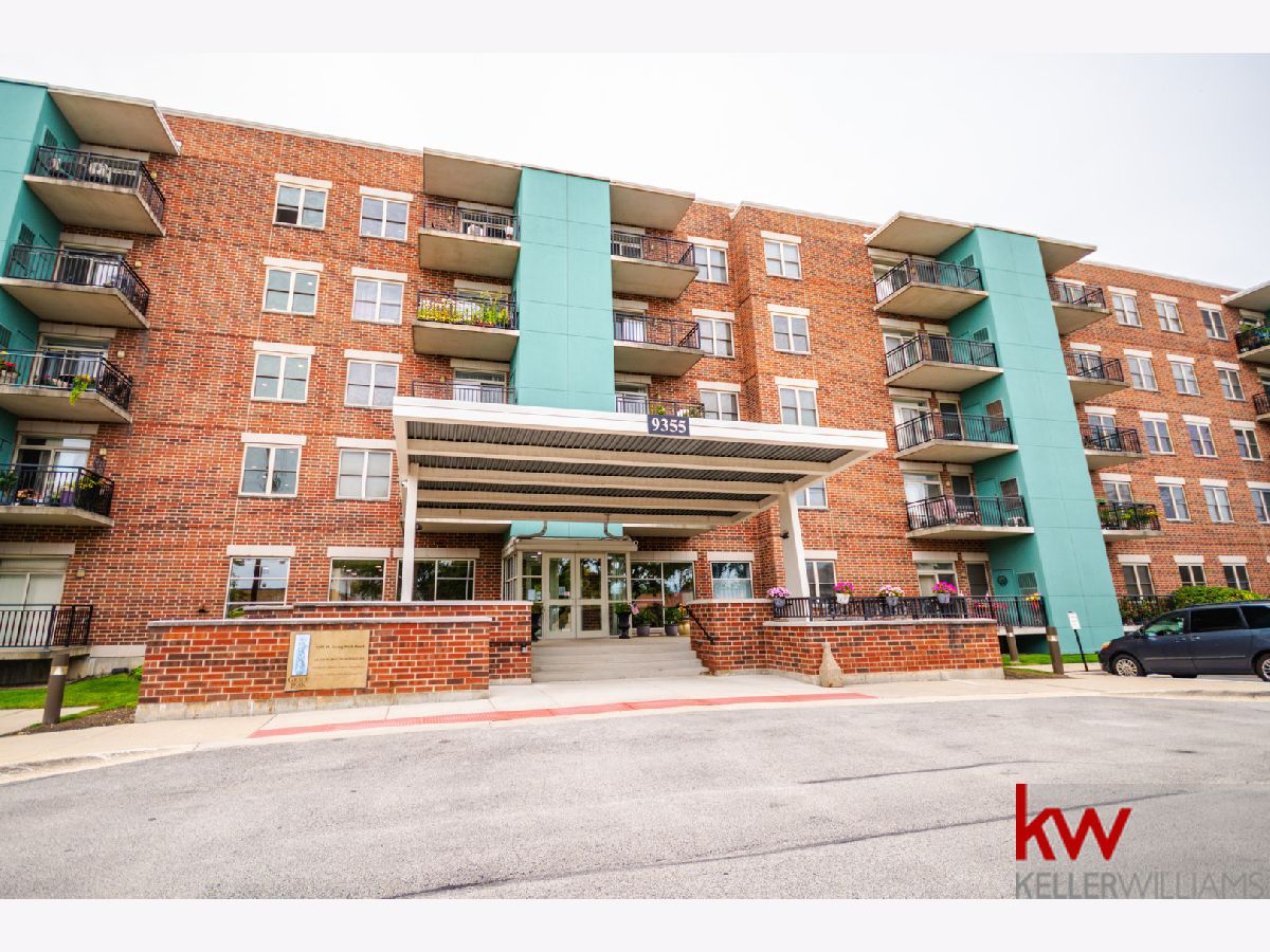  For Sale Schiller Park Illinois, 9355 Irving Park Road