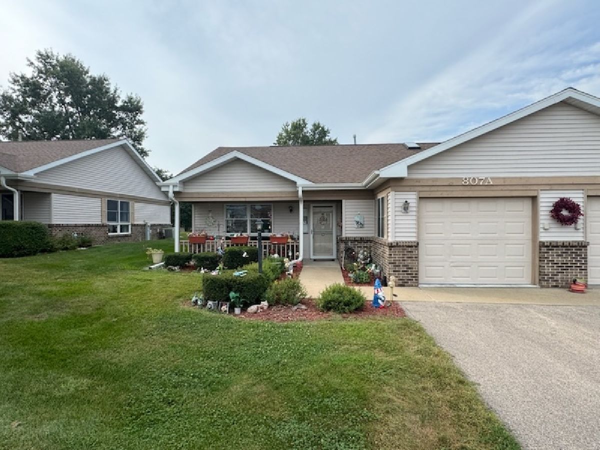  For Sale Sterling Illinois, 807 Florence Lane