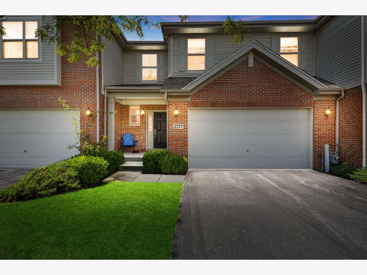 Townhomes For Sale Mayfair Naperville Illinois, 2777 Blakely Lane