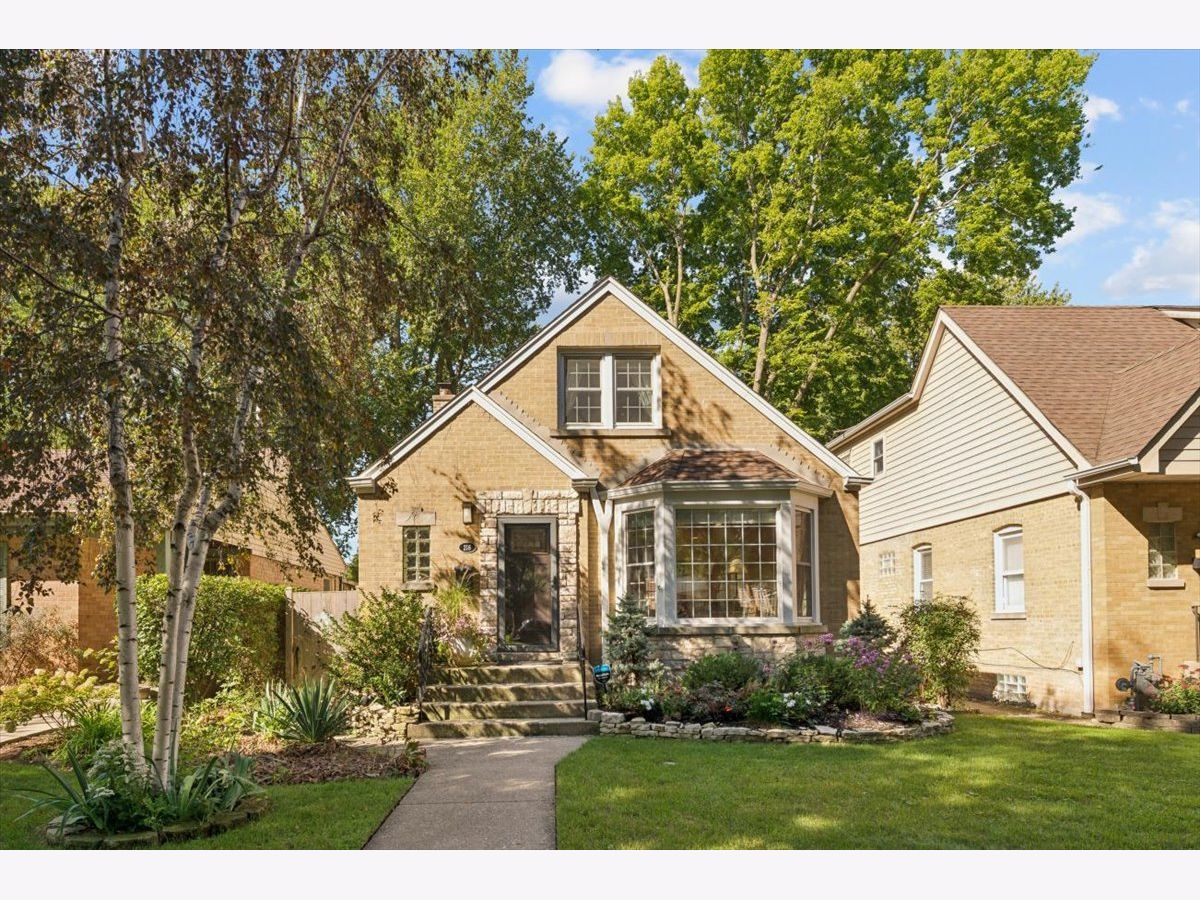  For Sale Evanston Illinois, 216 Richmond Street