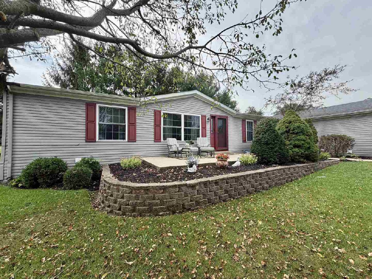  For Sale Machesney Park Illinois, 5683 Buttercup Lane