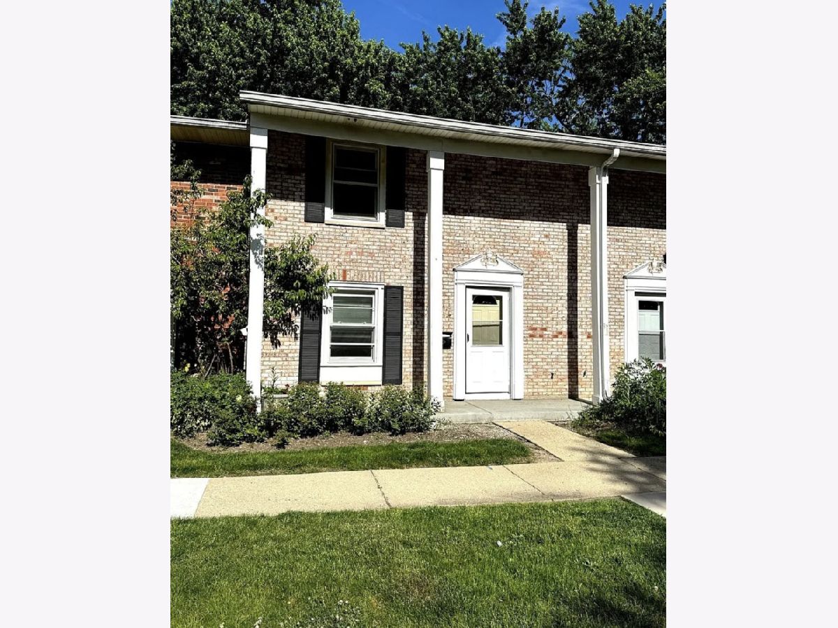  Rented Streamwood Illinois, 1851 Mckool