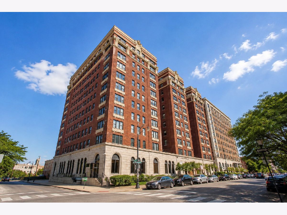  For Sale Chicago Illinois, 5300 Shore Drive