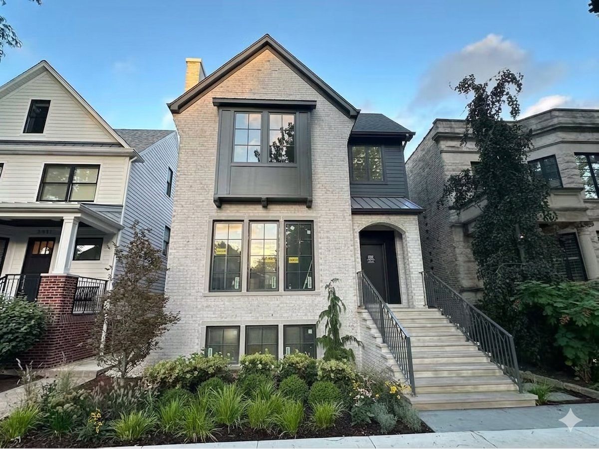  For Sale Chicago Illinois, 3909 Hamilton Avenue