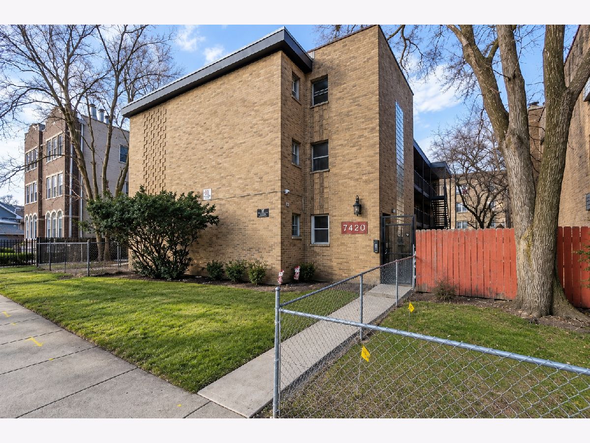  For Sale Chicago Illinois, 7420 Winchester Avenue