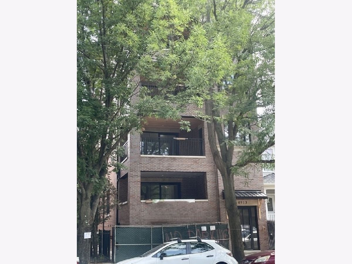  For Sale Chicago Illinois, 4913 Damen Avenue