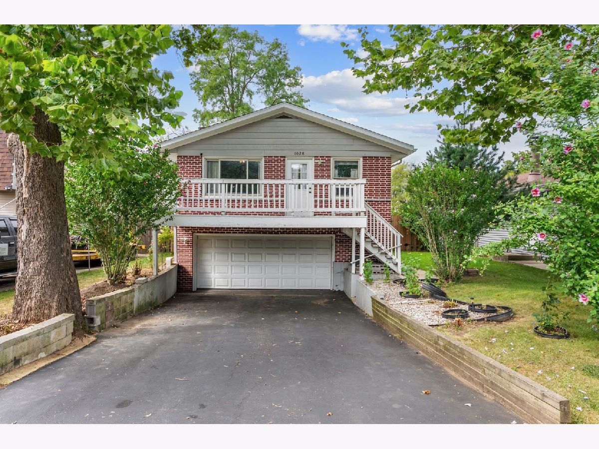  For Sale Round Lake Beach Illinois, 1028 Idlewild Drive