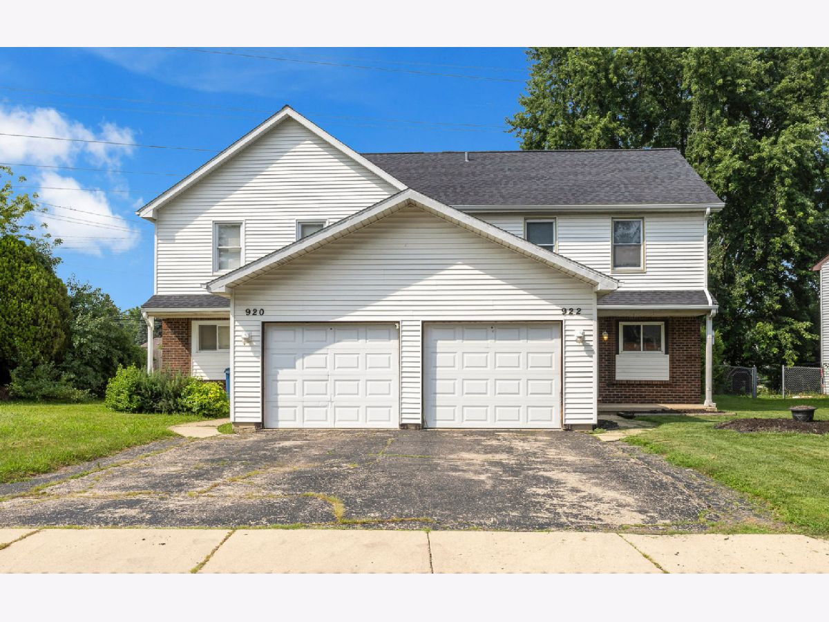  Rented Aurora Illinois, 922 Autumn