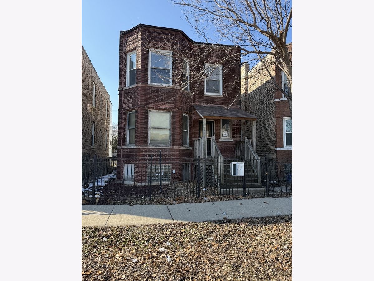  For Sale Chicago Illinois, 726 Troy Street