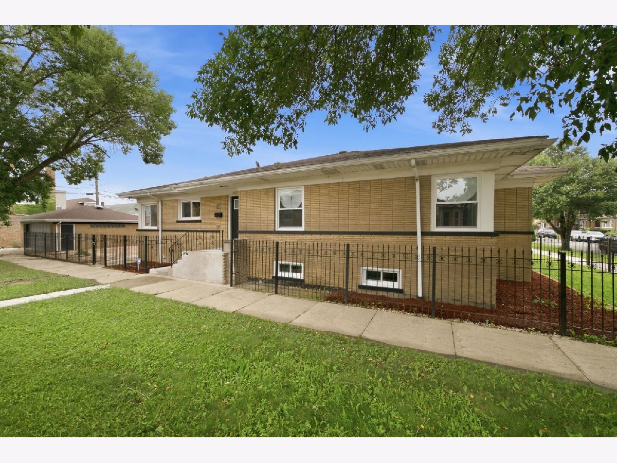  For Sale Chicago Illinois, 6601 Francisco Avenue