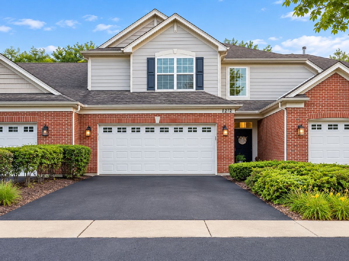 Townhomes For Sale Patriot Place Bolingbrook Illinois, 1212 Betsy Ross Place