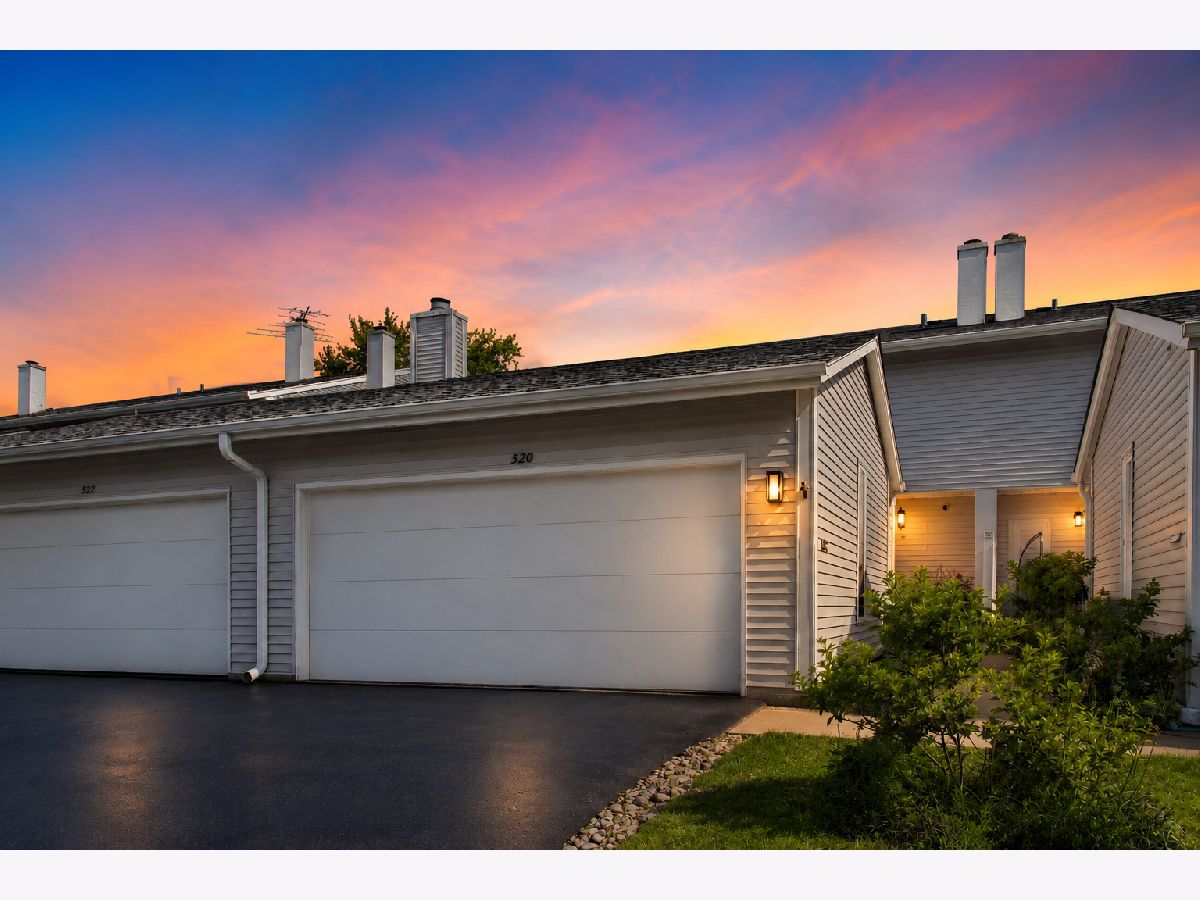  For Sale Deerfield Illinois, 520 Hummingbird Lane