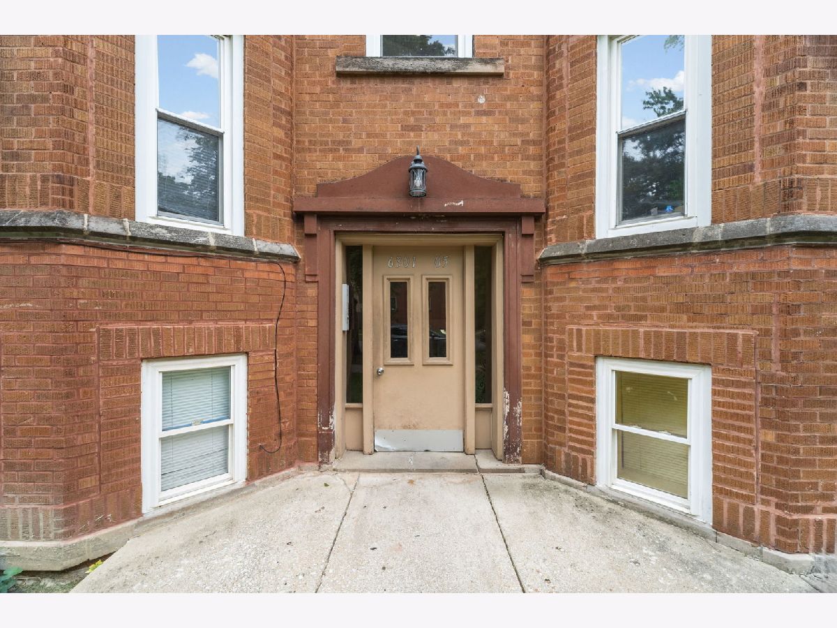  For Sale Chicago Illinois, 6301 Richmond Street