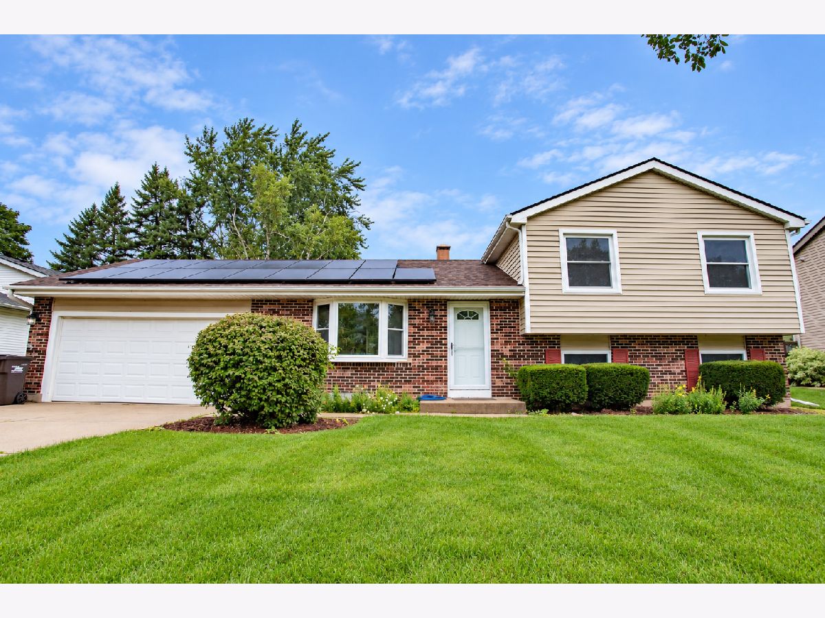  For Sale Mchenry Illinois, 5112 Greenbrier Drive