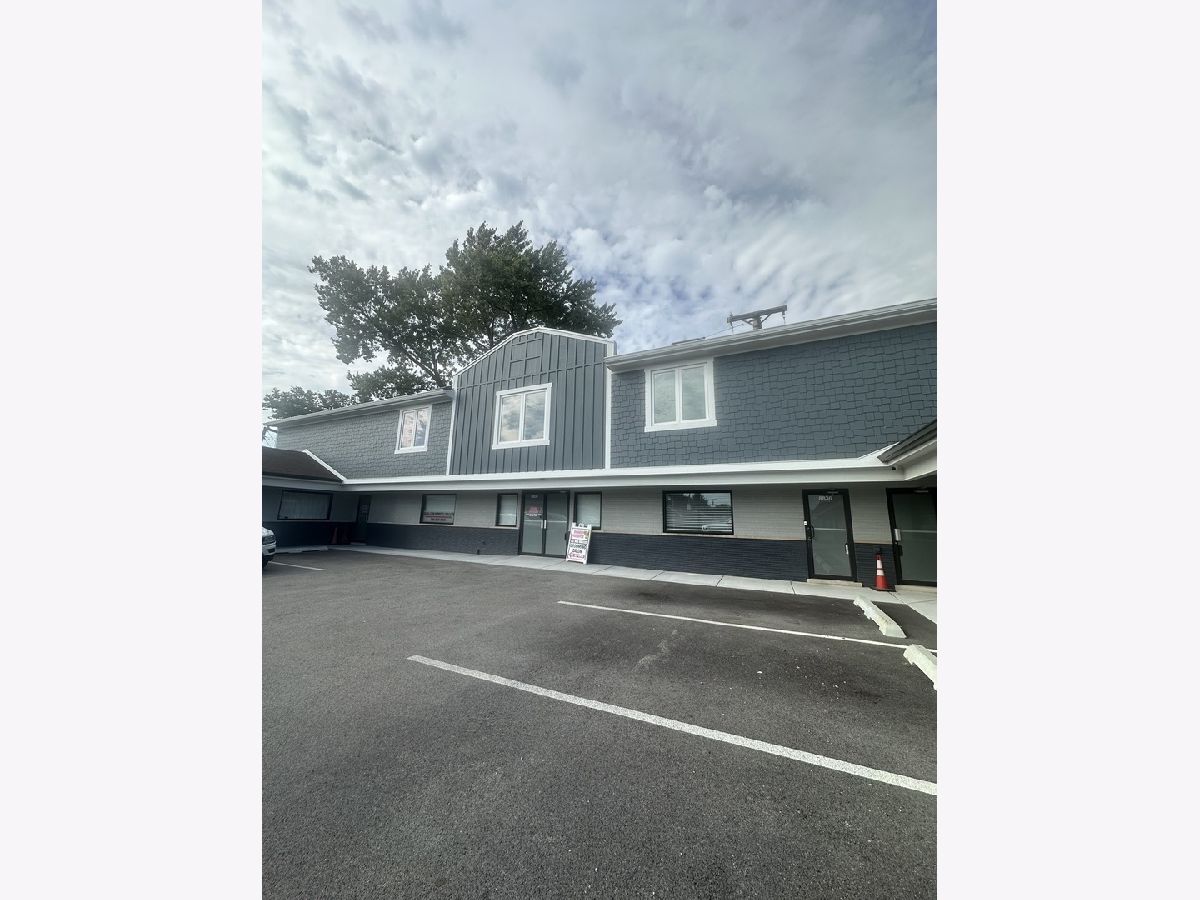  For Rent Brookfield Illinois, 8836 Ogden