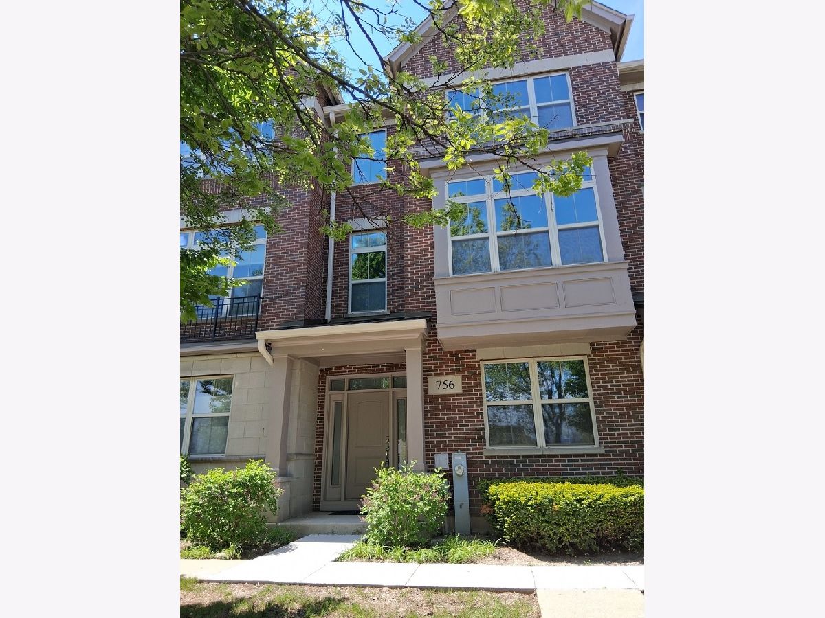 Townhomes For Rent Aspen Pointe Vernon Hills Illinois, 756 Aspen