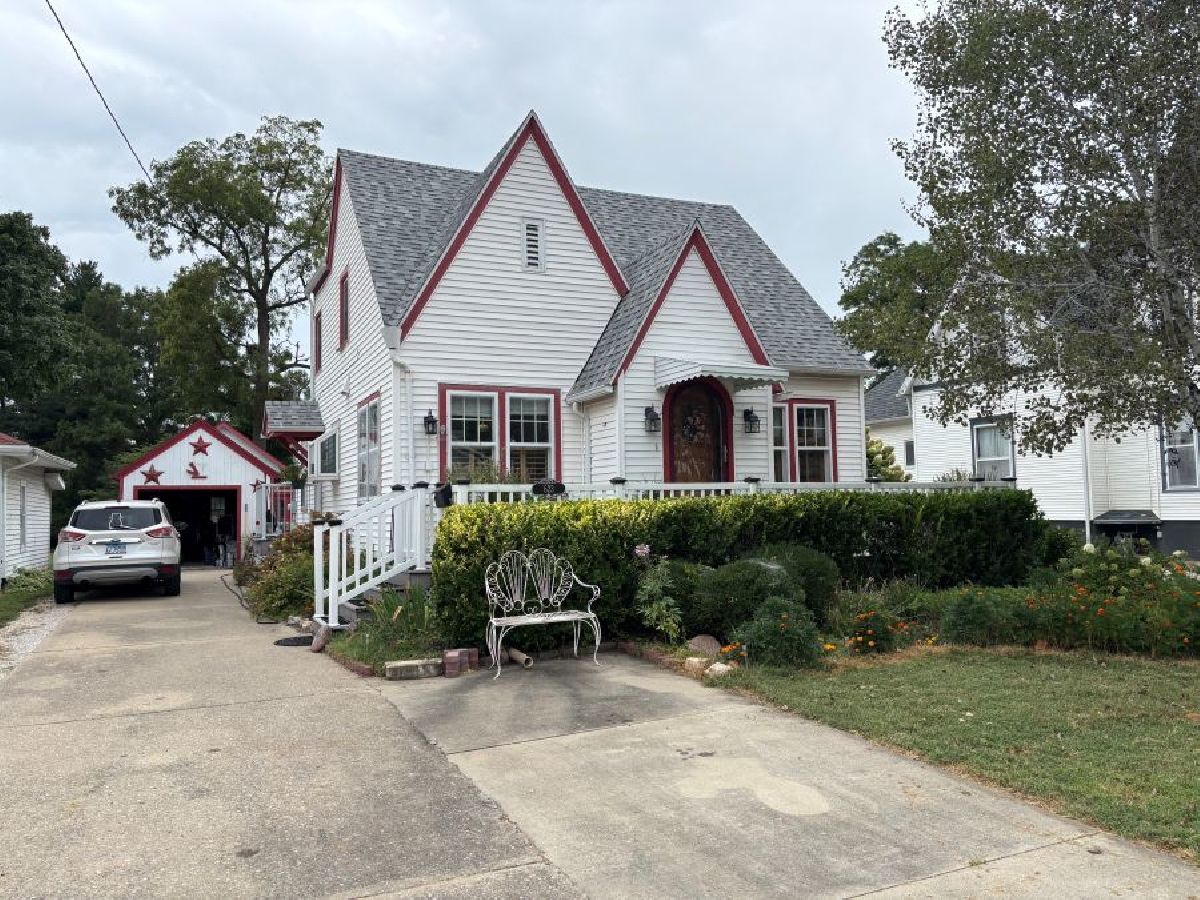  For Sale Watseka Illinois, 623 2nd Street