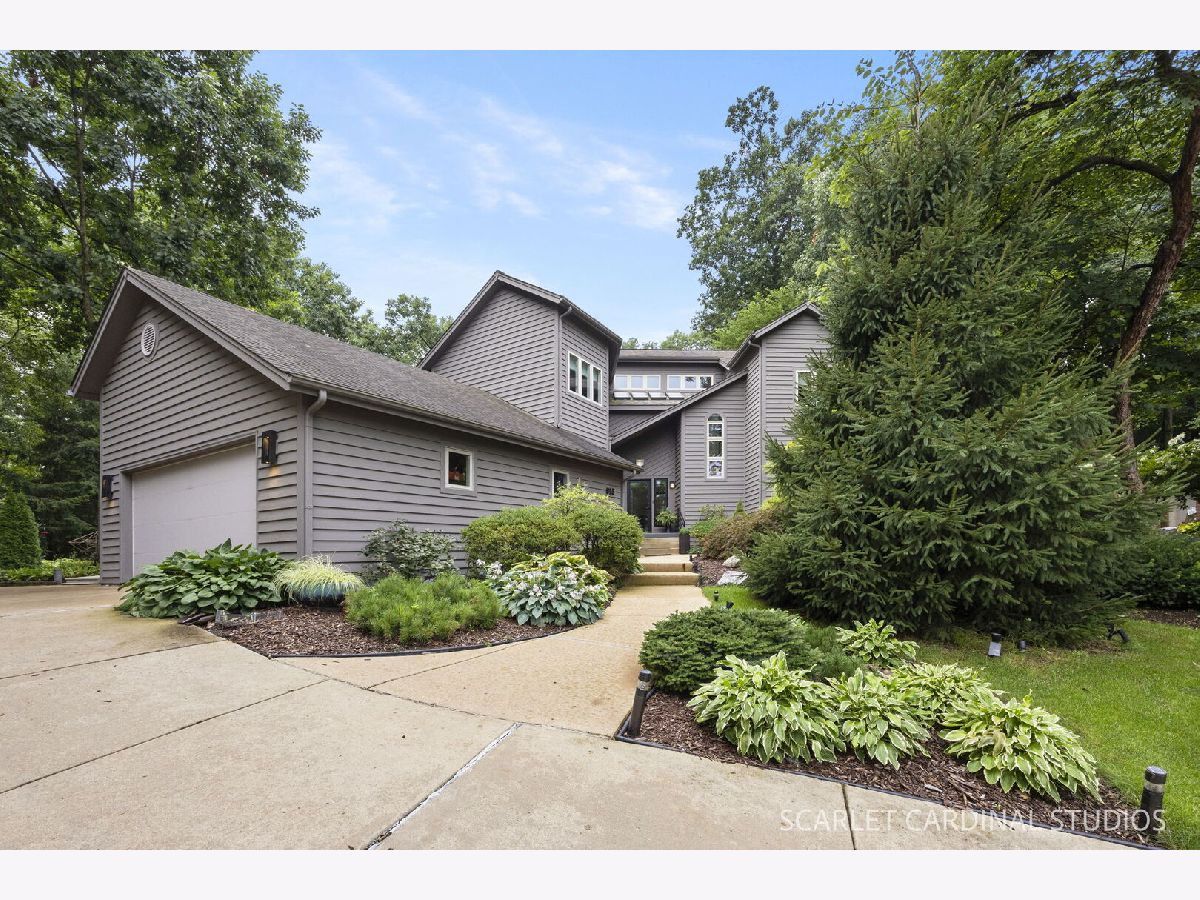 Homes For Sale Forest Trails West Chicago Illinois, 915 Knollwood Lane