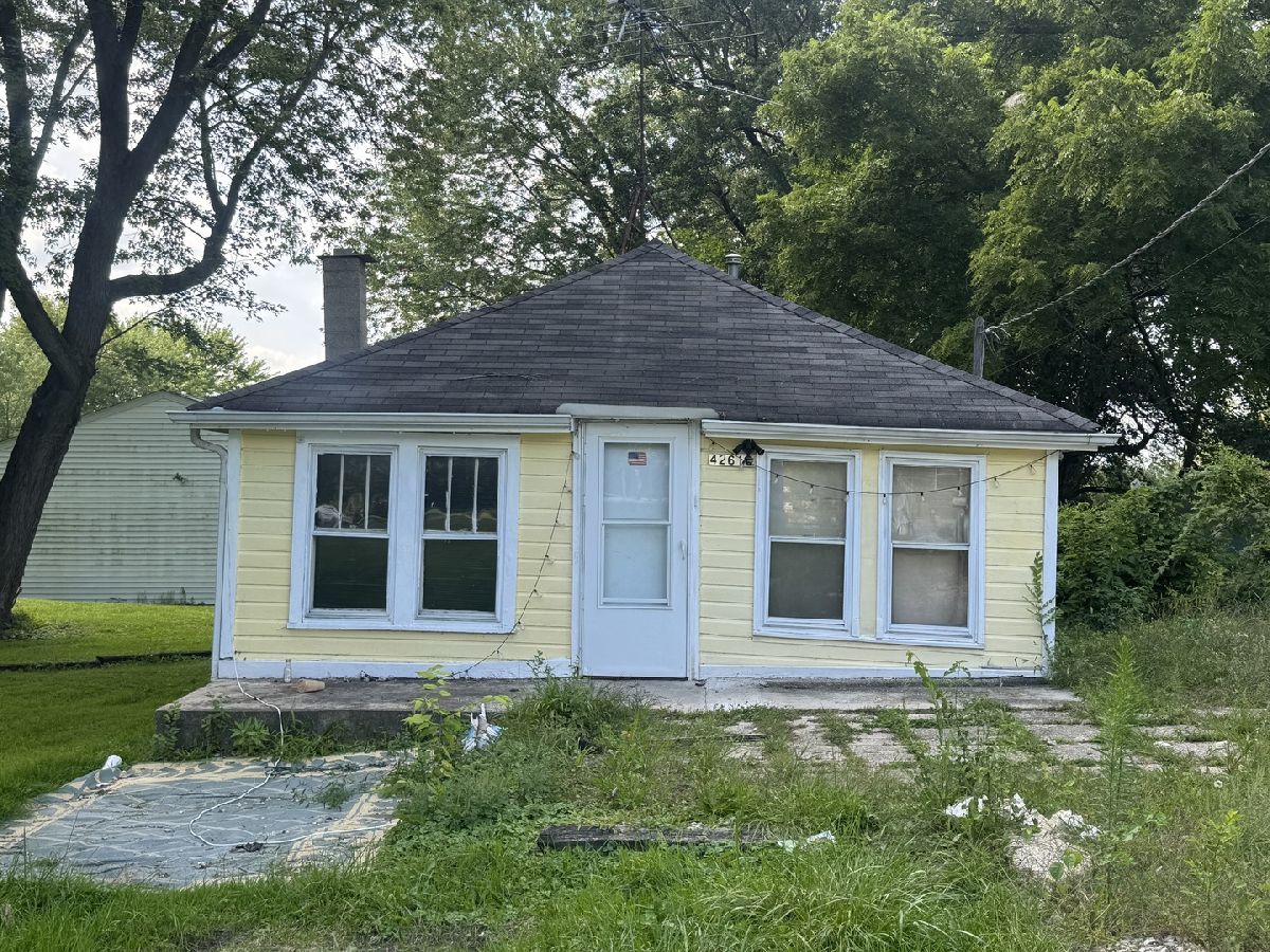  For Sale Antioch Illinois, 42618 Lake Avenue