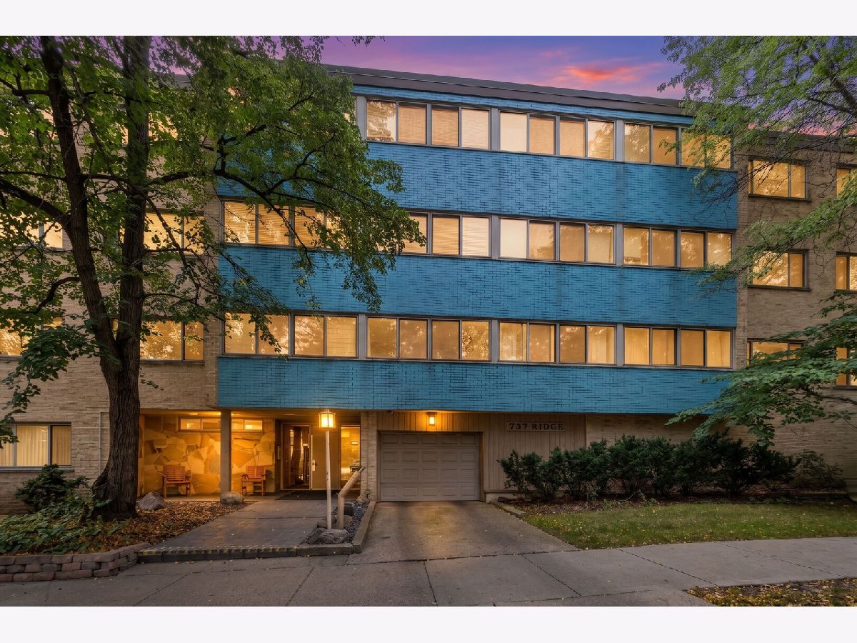  For Sale Evanston Illinois, 737 Ridge Avenue