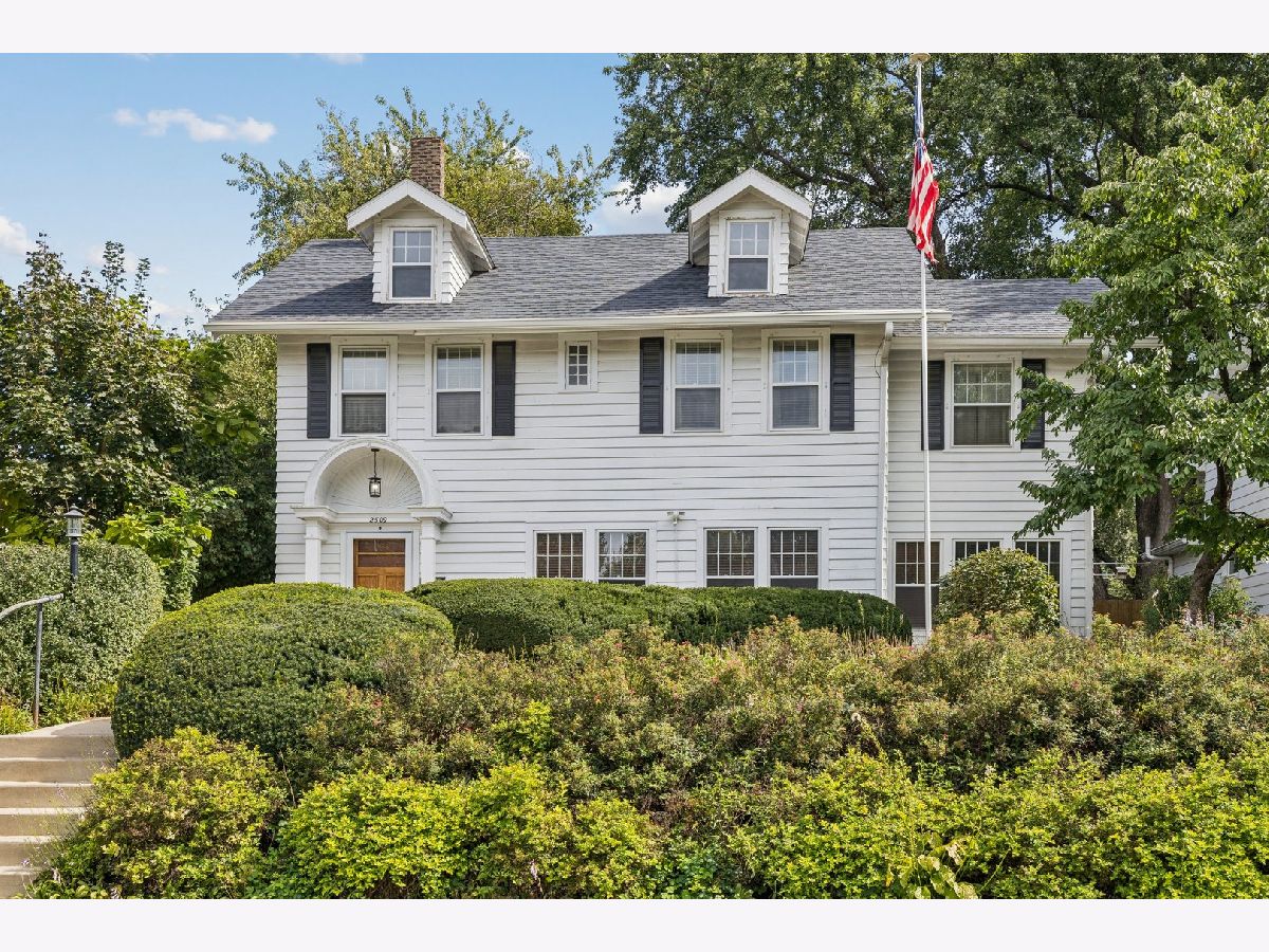  For Sale Davenport Iowa, 2509 Pershing Avenue