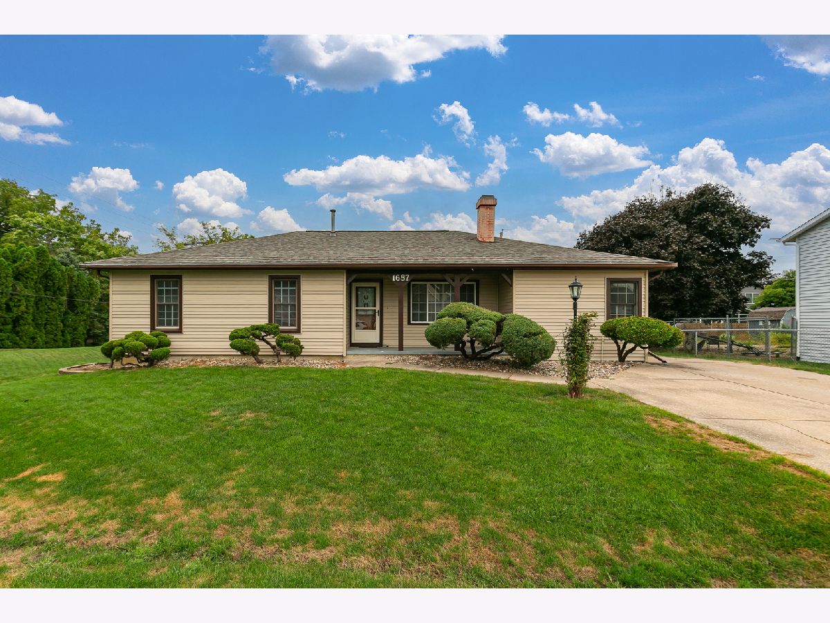  For Sale East Moline Illinois, 1687 35th Avenue
