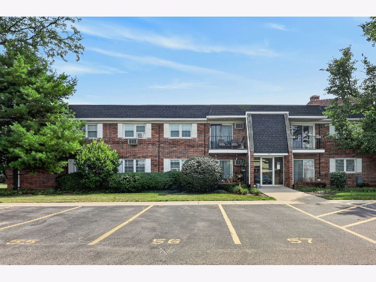 Condominiums For Sale Fairway Grove Downers Grove Illinois, 2411 Ogden Avenue