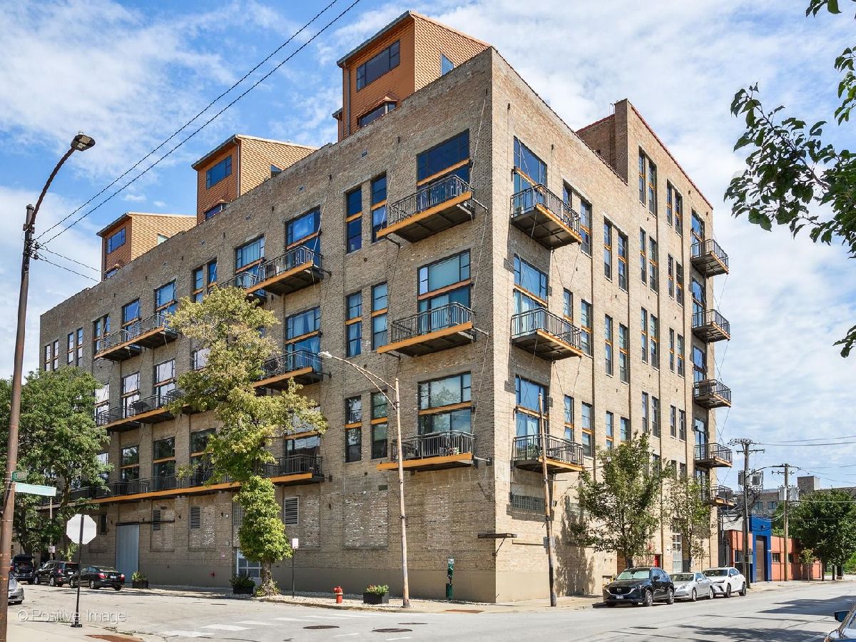 Condominiums For Rent Opera Lofts Chicago Illinois, 2545 Dearborn