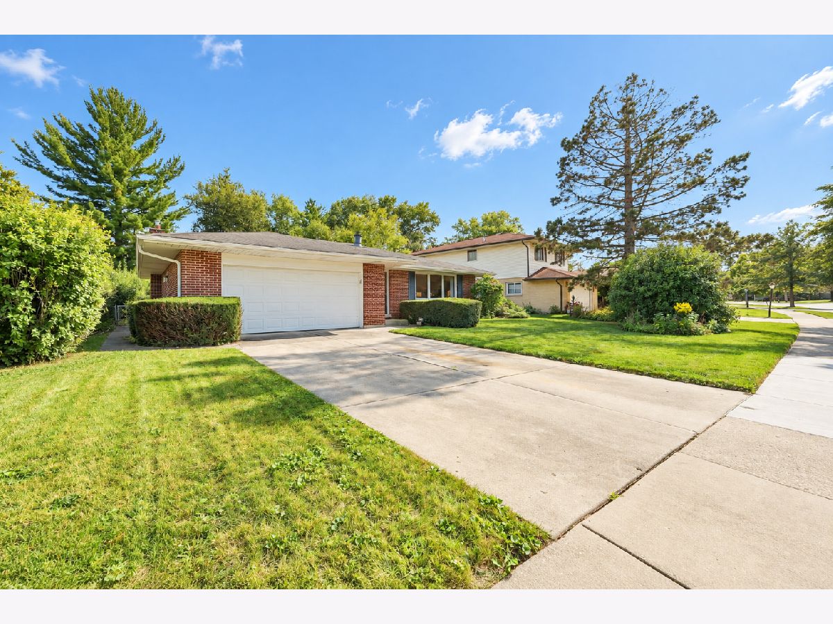 Homes & Townhomes For Sale Brickman Manor Mount Prospect Illinois, 1723 Maya Lane
