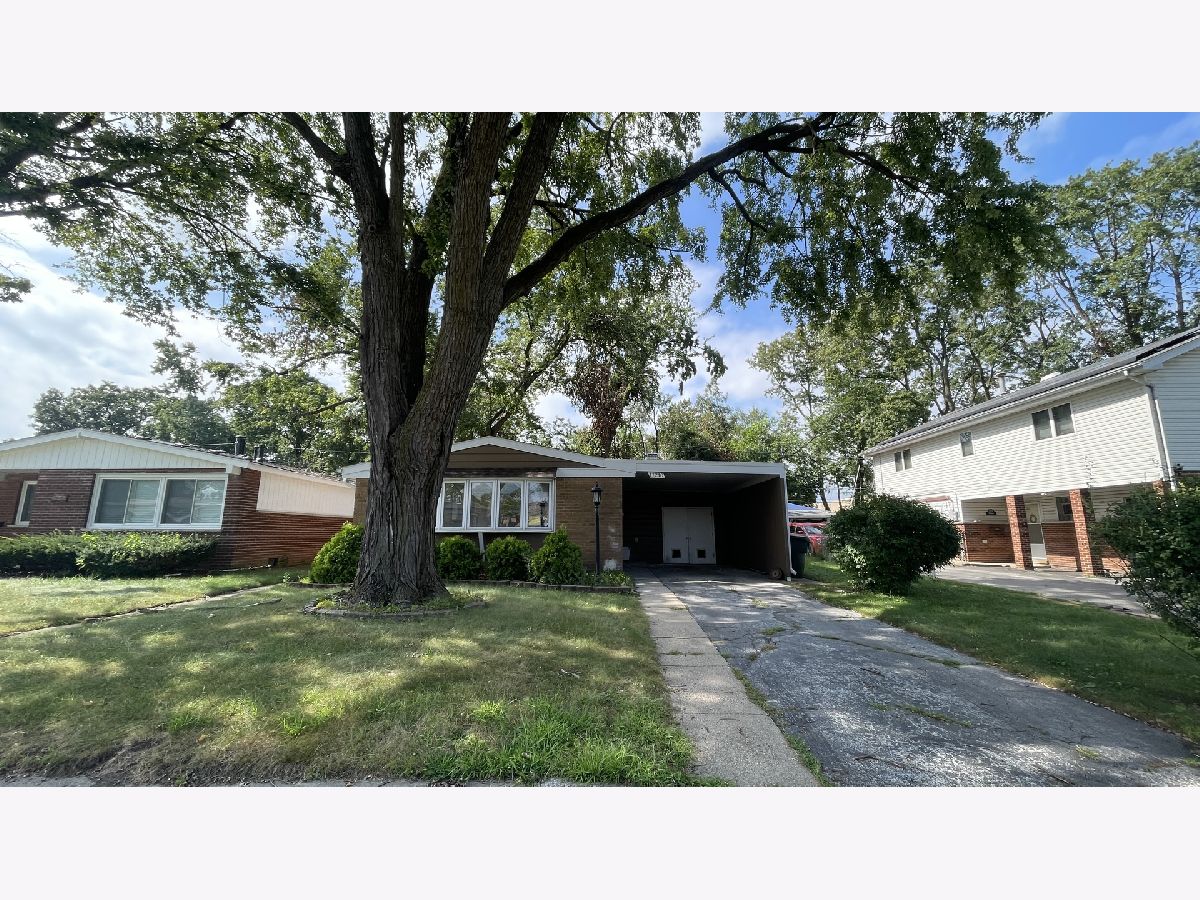  For Sale East Hazel Crest Illinois, 17210 Hawthorne Drive