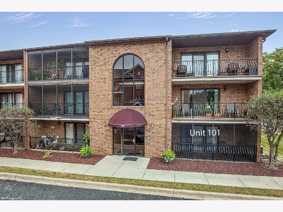  For Sale Worth Illinois, 7112 108th Street