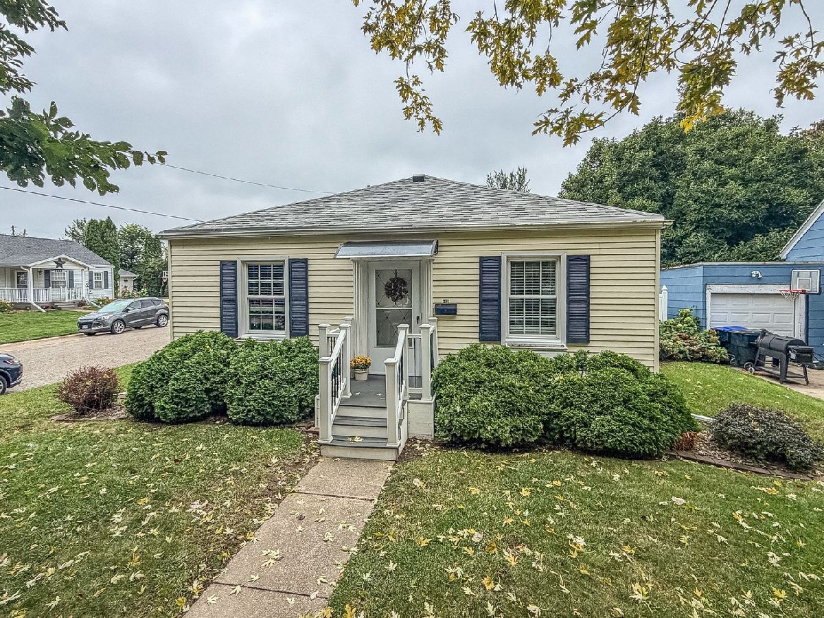  For Sale Bloomington Illinois, 609 Florence Avenue