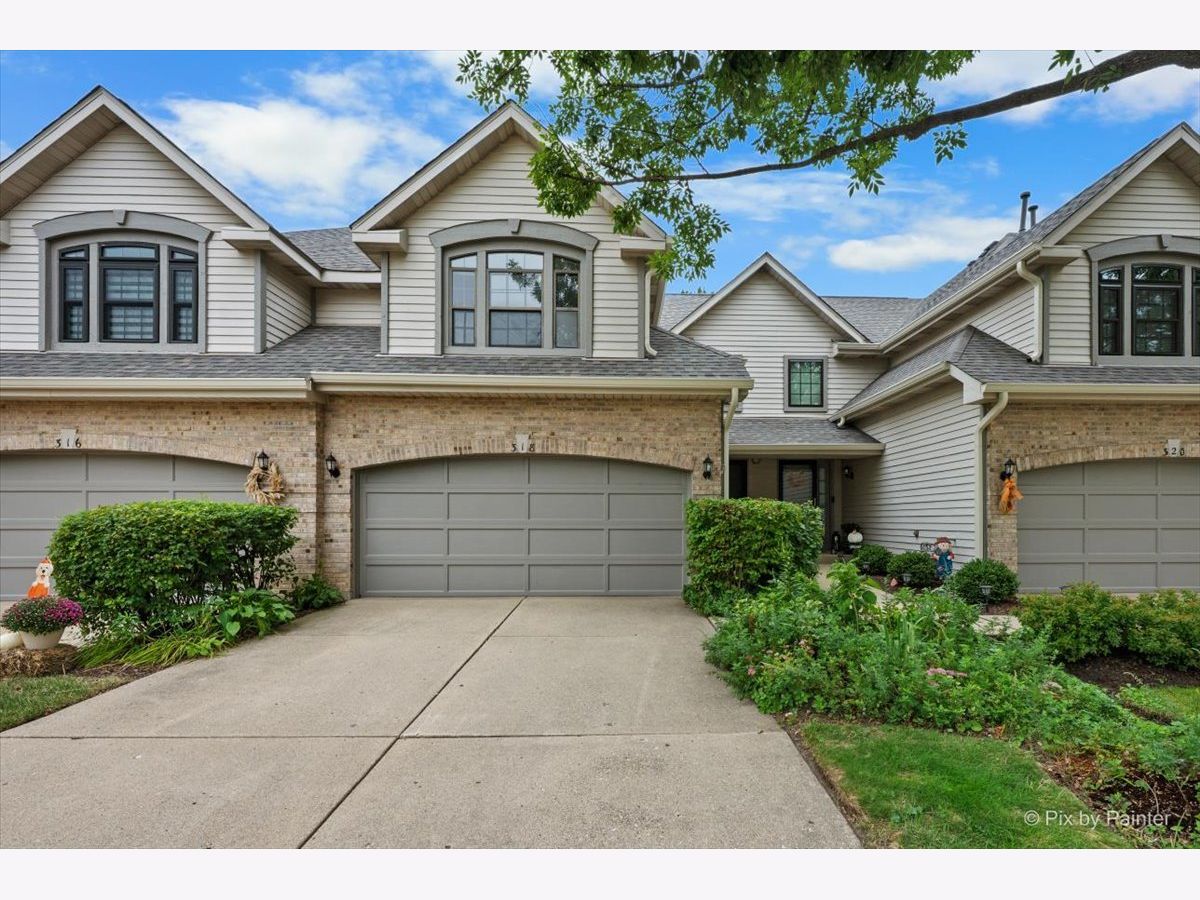 Townhomes & Homes For Sale Bloomfield Club Bloomingdale Illinois, 318 Club House Drive