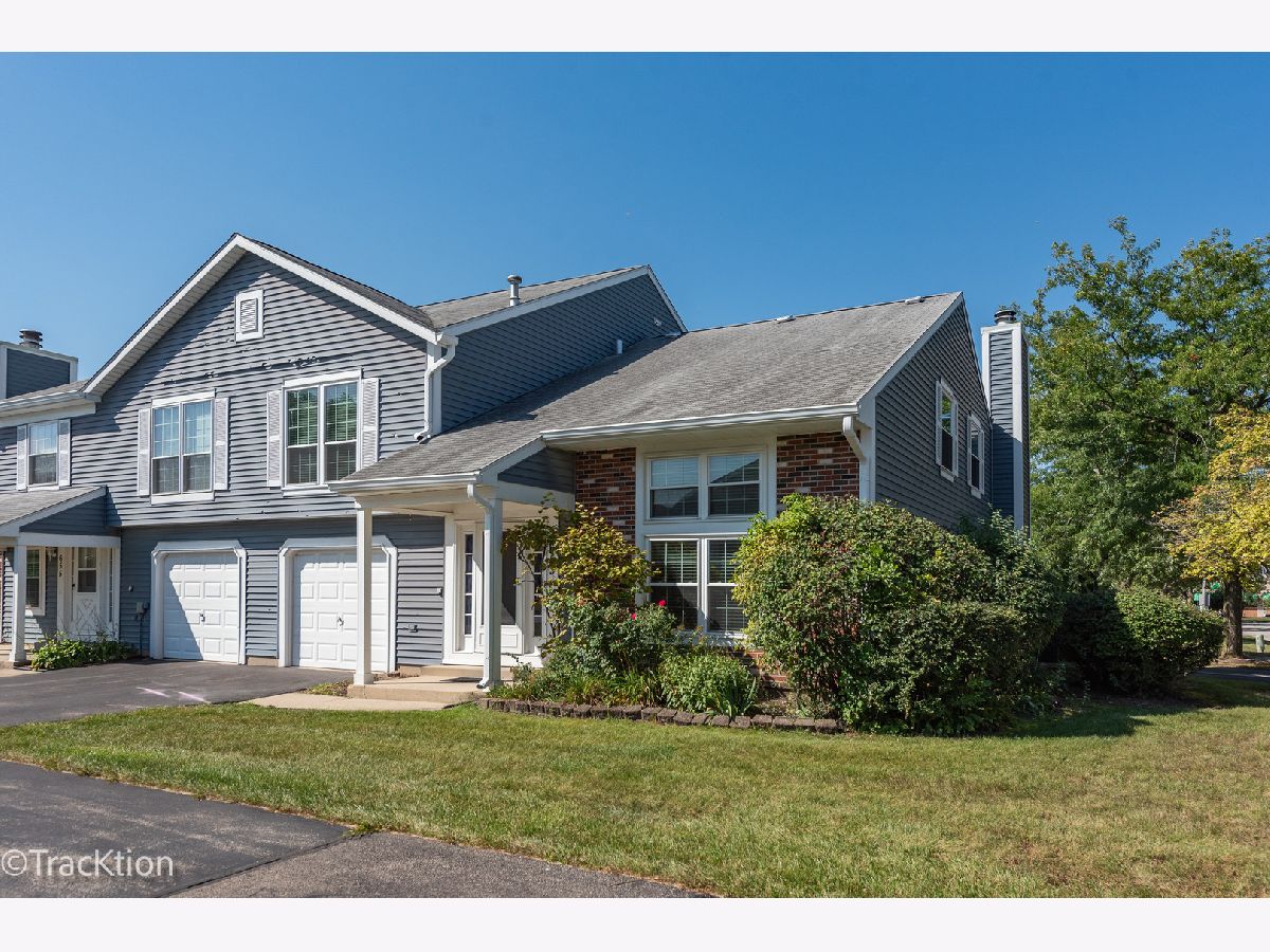 Homes & Townhomes & Condos For Sale Indian Oaks Bolingbrook Illinois, 653 Pontiac Lane
