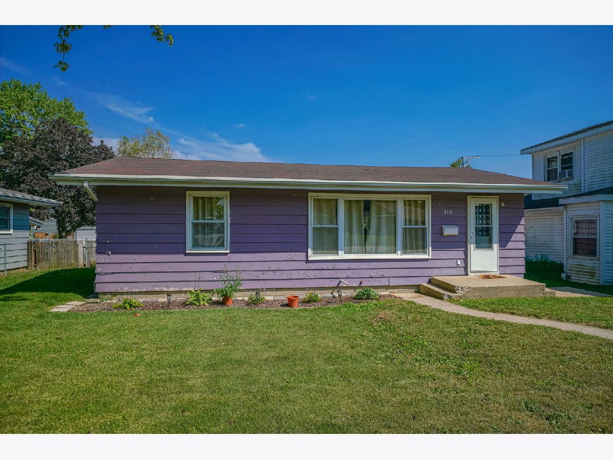 For Sale Polo Illinois, 810 Congress Avenue