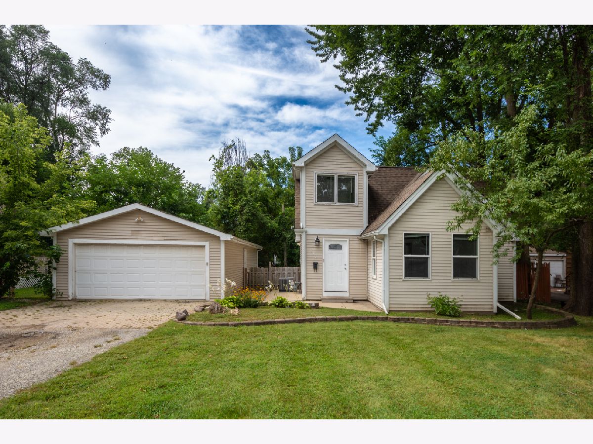  For Sale Round Lake Park Illinois, 212 Highmoor Drive