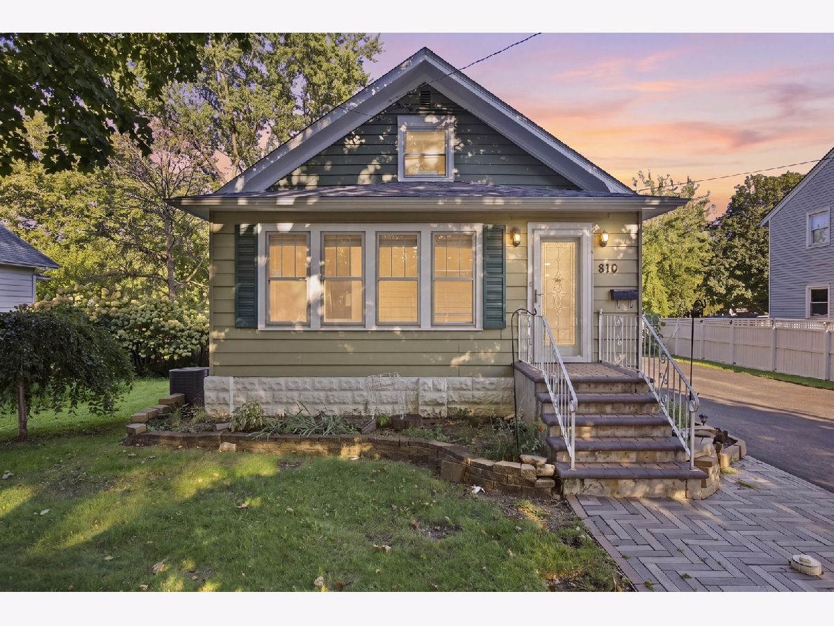  For Sale Woodstock Illinois, 810 Wheeler Street