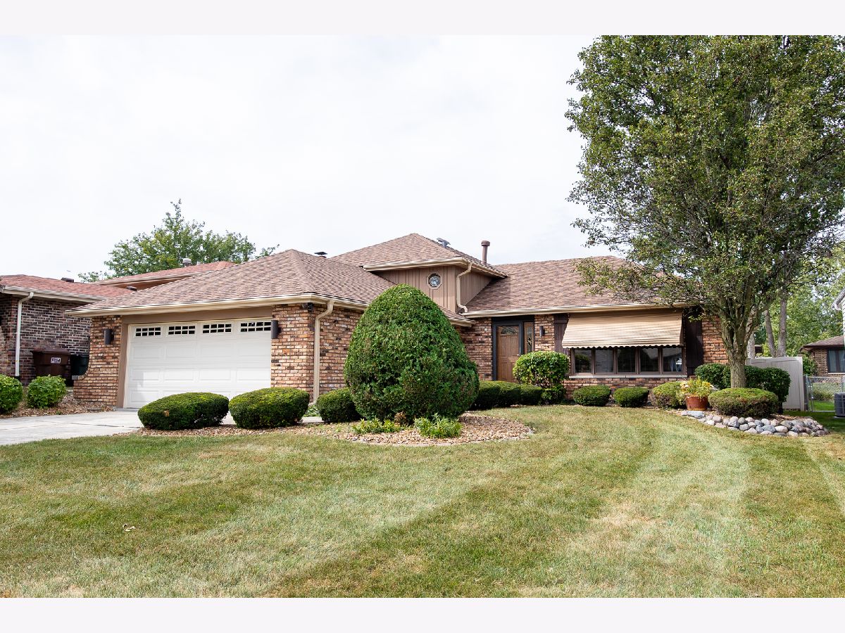  For Sale Oak Forest Illinois, 15548 Vista Drive