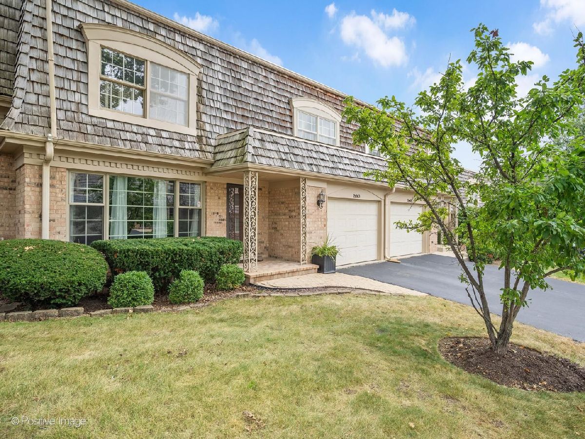  For Sale Oak Brook Illinois, 2S663 Avenue Normandy East