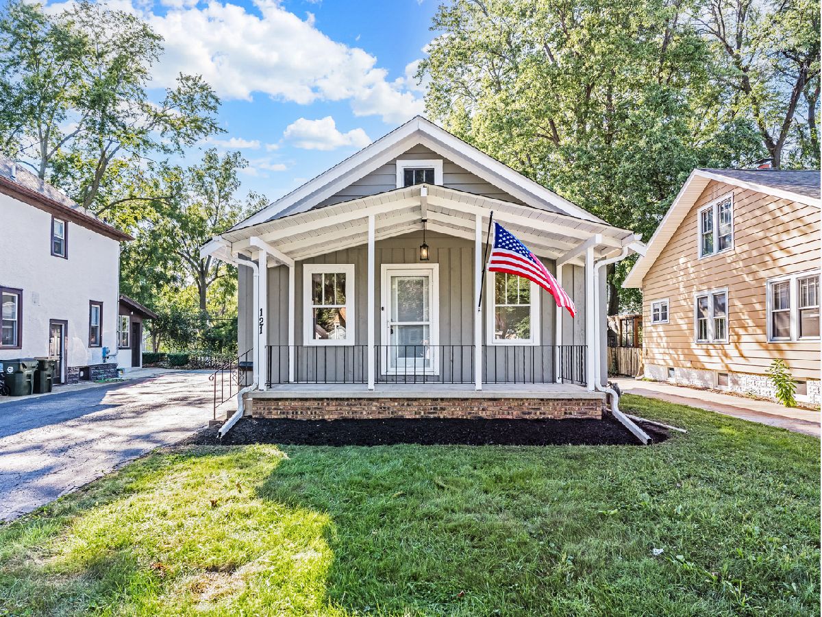  Sold Aurora Illinois, 121 Fordham